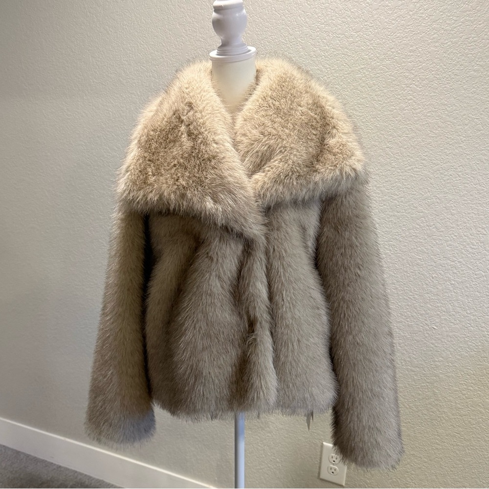 Commese Khaki Faux Fur Button Wool Coat, NWT - Picture 3 of 12